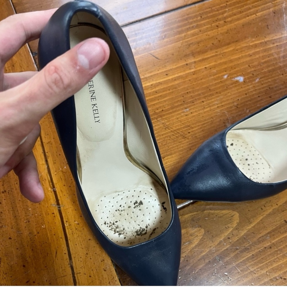 Katherine Kelly Navy Leather Pointed-Toe Stiletto Pumps – Size 9.5 - Picture 3 of 8